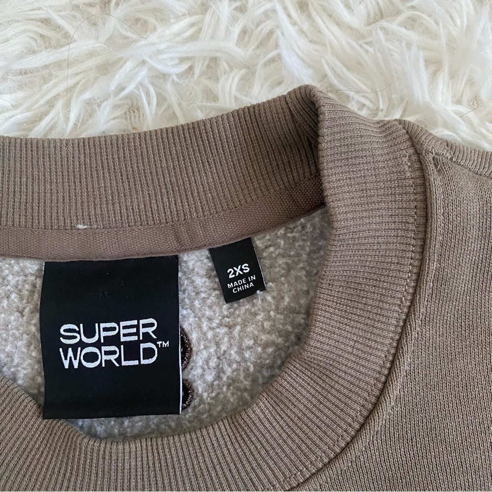 Aritzia Super World™ The Super Fleece™ Pocket Crew Sweatshirt - Picture 7 of 7